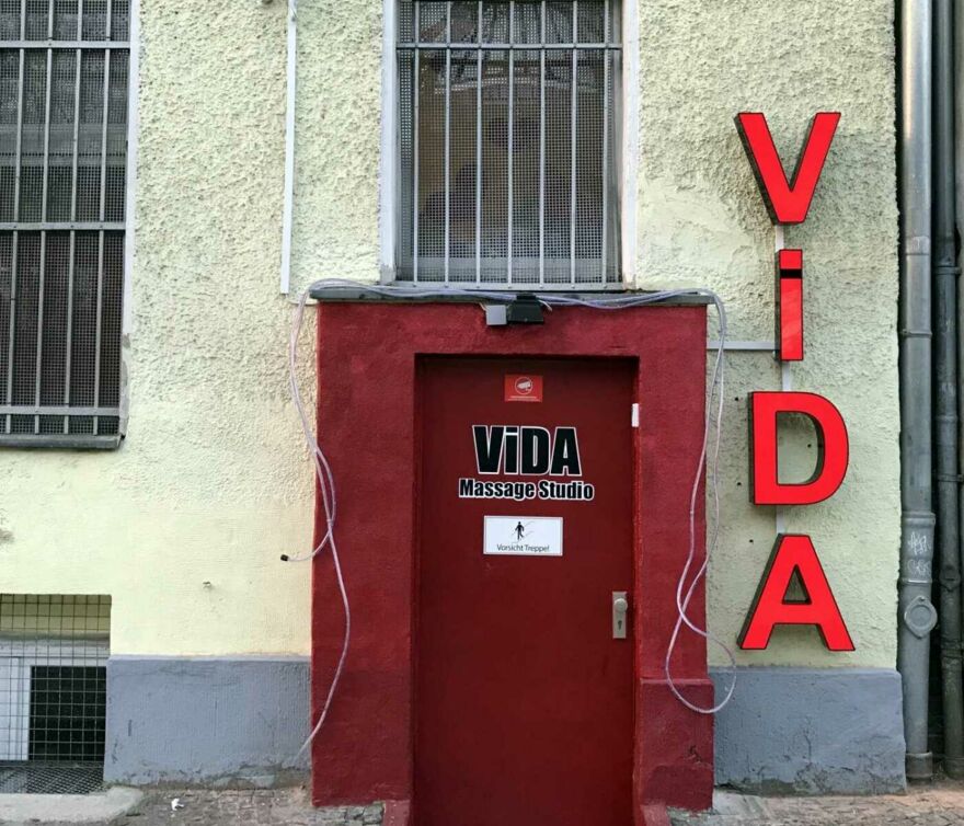 Eingang des Bordell Vida in Berlin-Kreuzberg