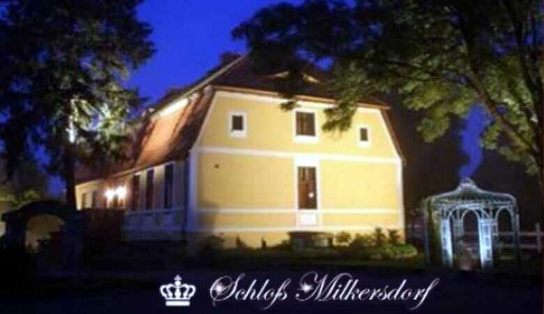 Außenansicht des Schloß Milkersdorf