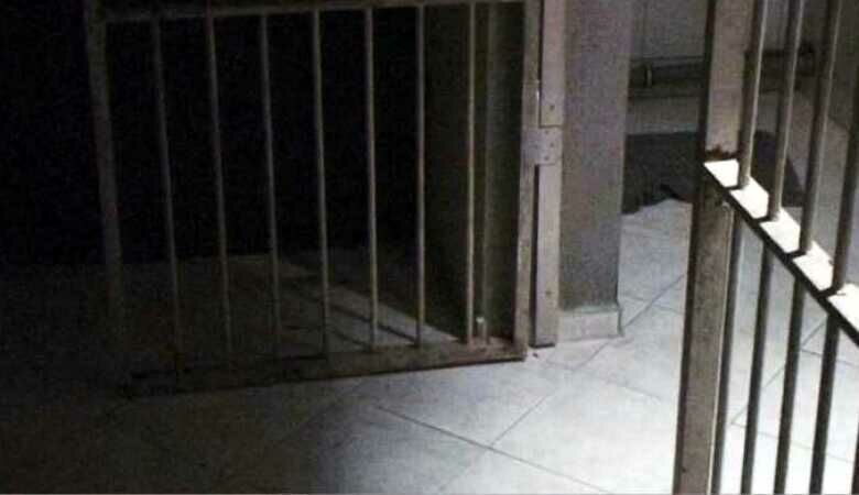 Gefängnistür vom Knastzimmer by GTR