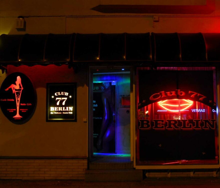 Eingang des ehemaligen Bordells Club 77