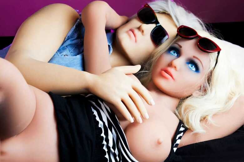 Barbie und Ken haben Sex im Puppenbordell Berlin