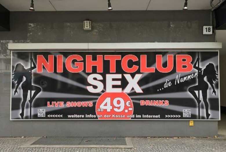 Bordell Caligula Plakat auf der Martin Luther Straße in Berlin