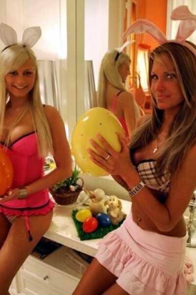 2 sexy Osterbunnies im Bordell Royal Berlin