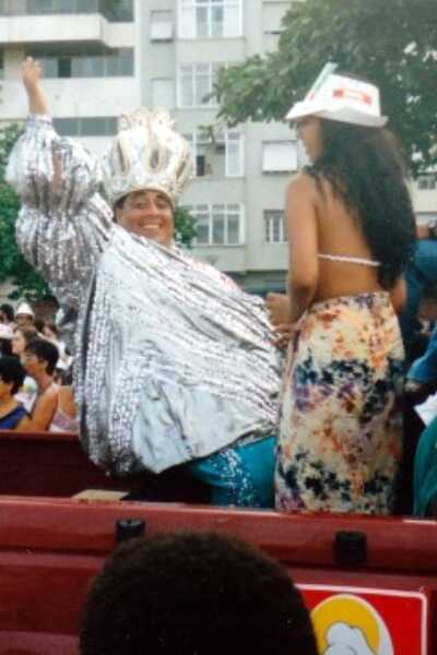 Umzugswagen auf dem Karneval der Kulturen in Berlin Kreuzberg