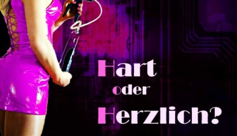 Domina vom SM-Studio Hart oder Herzlich präsentiert eine Penispumpe