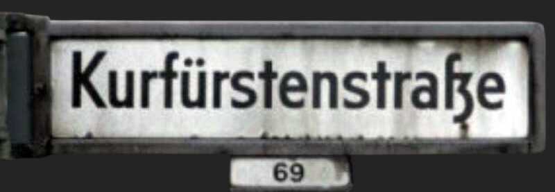 Straßenschild der Kurfürstenstraße in Berlin